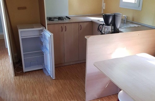 Monoblet RV Rental | Pet-Friendly Camping de Graniers with Pool and Breakfast
