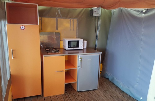 Bannay RV Rental | Pet-Friendly Retreat at Camping de l'Île with Pool & Dining