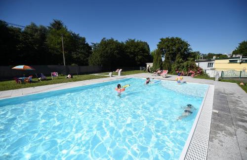 Mulhouse Other | Experience Camping de l'Ill: Pet-Friendly with Ocean Views