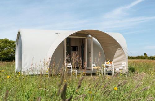 Foix Other | Family-Friendly Camping du Lac with Oceanfront Views