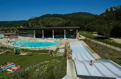 Ornans House | Relax at Camping Ecologique la Roche d'Ully - Cozy Cottage