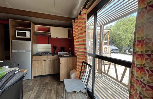 Brissac House | Cozy Studio Apartment with Spa and Family-Friendly Amenities