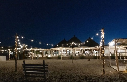 Lido degli Scacchi House | Discover Camping Florenz: Oceanfront Getaway with Pool
