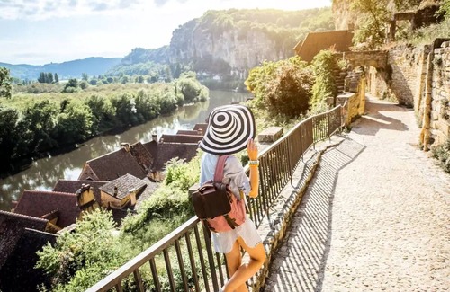 Cenac-et-Saint-Julien House | Discover Camping Romanée Le Lou Castel: Family-Friendly Escape