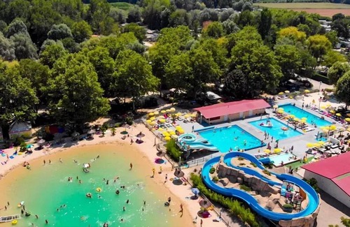 Chateauneuf-de-Galaure House | Discover Comfort at Camping Le Château de Galaure