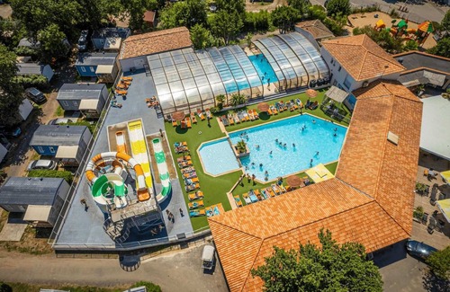 Saint-Georges-d'Oleron House | Camping - Piscine - ccaggic