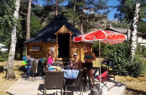 Saint-Martin-de-Queyrieres Ski Chalet | Comfortable Chalet L'Iscle de Prelles with Spa & Breakfast