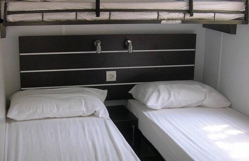 Montemarciano House | Discover Camping L'Oasi di Lulù: Family-Friendly Mobile Home