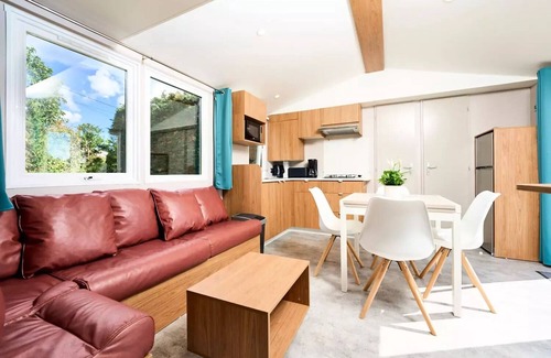 Malemort-du-Comtat House | Family-Friendly Camping La Cerise: Cozy Mobile Home Getaway