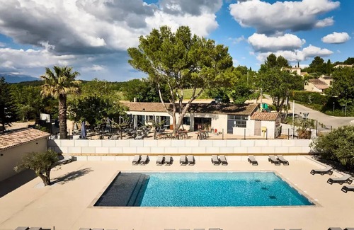 Malemort-du-Comtat House | Family-Friendly Camping La Cerise: Cozy Mobile Home Getaway