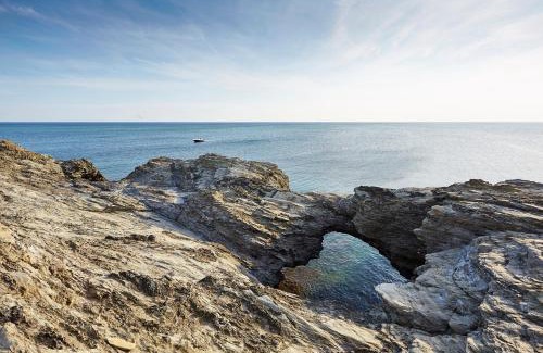 Plozevet Other | Relaxing Oceanfront Escape at Camping la Corniche