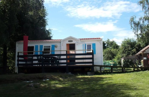 Saint-Leger-de-Fougeret House | Family-Friendly Comfort at Camping LA FOUGERAIE *** Resort