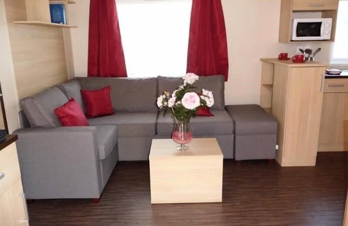 Saint-Michel-Escalus House | Relaxing Retreat at Camping Landes Océanes with Ocean Views