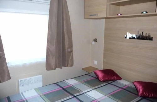 Saint-Michel-Escalus House | Relaxing Retreat at Camping Landes Océanes with Ocean Views