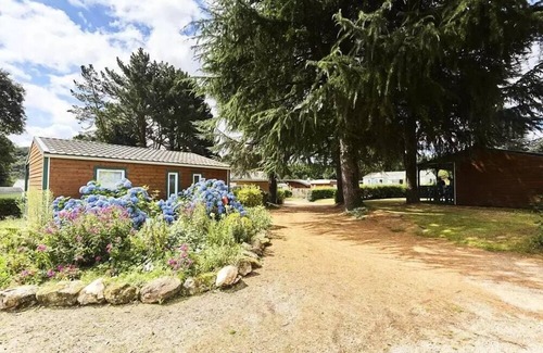 Saint-Nicolas des Eaux House | Cozy Camping Le Clos du Blavet: Family Mobile Home Escape