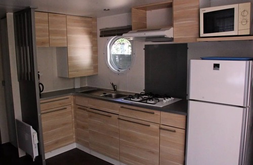 Peynier House | Relax at Camping le Devançon: Oceanfront Mobile Home Retreat