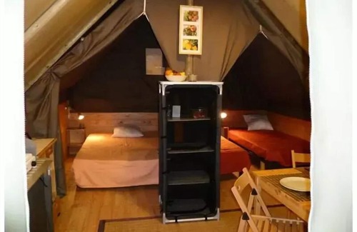 Marcillac-Saint-Quentin House | Unique Camping Le Pont de Mazerat with Cozy Cabane Toilée