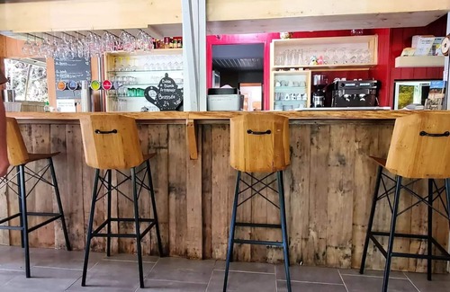 Marcillac-Saint-Quentin House | Family-Friendly Camping Le Pont de Mazerat: Mobile Home Stay