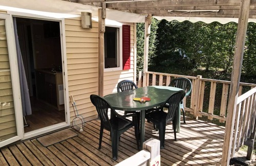 Marcillac-Saint-Quentin House | Comfortable Mobile Home at Camping Le Pont de Mazerat