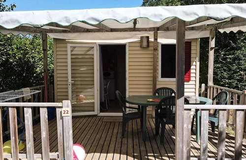 Marcillac-Saint-Quentin House | Comfortable Mobile Home at Camping Le Pont de Mazerat