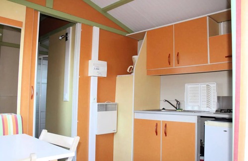 Miribel-les-Echelles Ski Chalet | Chalet Anémone at Camping Le Balcon de Chartreuse - Relaxing Retreat