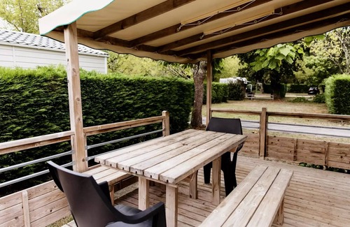 Saint-Laurent-de-Medoc House | Experience Comfort at Camping Le Paradis - Mobile Home Jasmin