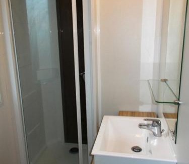 Villevaude Hotel | Discover Camping Le Parc de Paris: Pet-Friendly Oasis