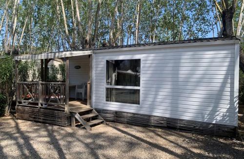 Carces Resort | Family-Friendly Camping les Fouguières with Oceanfront Views