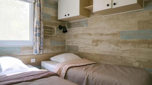 Carces Resort | Family-Friendly Camping les Fouguières with Oceanfront Views