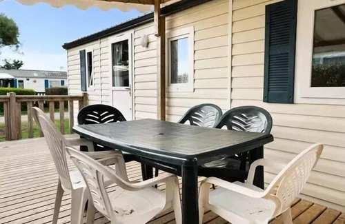 Vic-la-Gardiole House | Camping Les Salins de la Gardiole* - Classic 4-room mobile home for 6 people with air conditioning