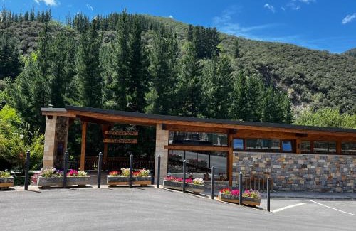 Cabezon de Liebana Other | Pet-Friendly Camping Liébana with Ocean View & Pool