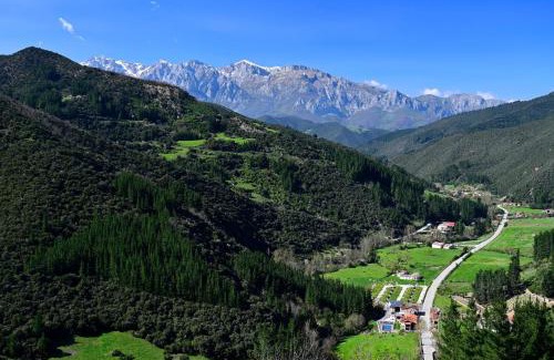Cabezon de Liebana Other | Pet-Friendly Camping Liébana with Ocean View & Pool