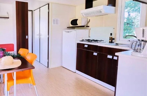 Recoubeau-Jansac House | Cozy Mobile Home at Camping Maeva Escapades Le Couriou