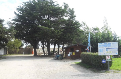 Sene House | Relax in a 4-Room Mobile Home at Camping Moulin de Cantizac