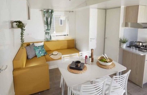 Ambon House | Camping - Parc aquatique - ccafha0