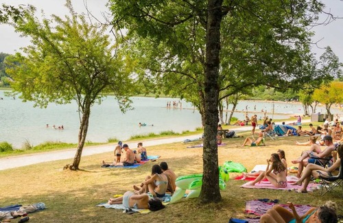 Clairvaux-les-Lacs House | Camping - Piscine - ccagfdd