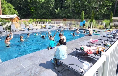 Aydat House | Camping - Piscine - ccbaig0