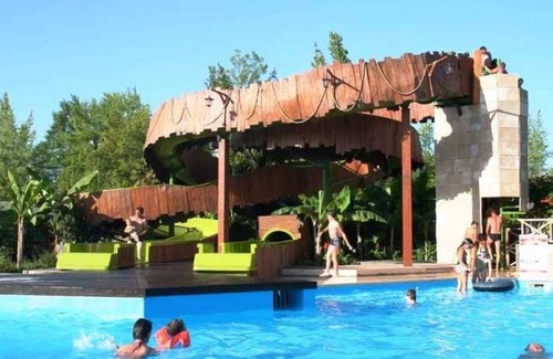 Mezos House | Experience Nature at eechfc with Pool & Spa Amenities