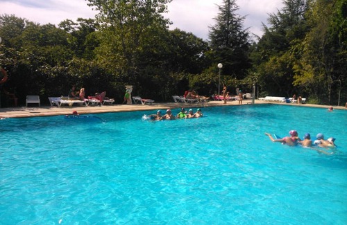 Dean Pequeno RV Rental | Pet-Friendly Retreat at Camping Rural Ría de Arosa II