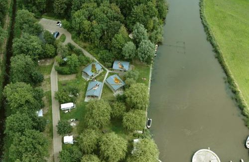 Zoutkamp Ski Chalet | Discover Camping 't Ol Gat: Rated 9/10 & Pet Friendly