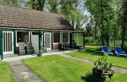 Sahrensdorf House | Pet-Friendly Campinghütte: Guest Rated 10/10 for Families