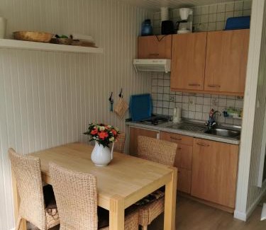 Sahrensdorf House | Pet-Friendly Campinghütte: Guest Rated 10/10 for Families