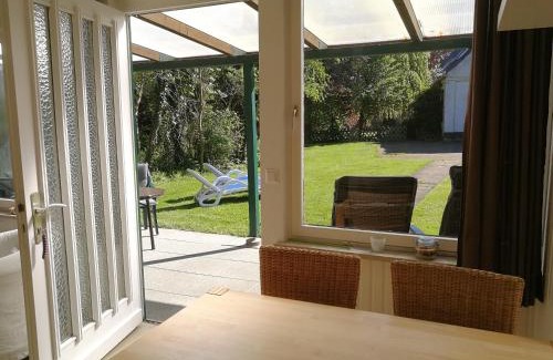 Sahrensdorf House | Pet-Friendly Campinghütte: Guest Rated 10/10 for Families