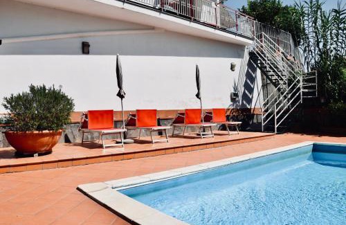 Campinola House | Idyllic Campinola Holiday Home with Private Pool & Ocean View