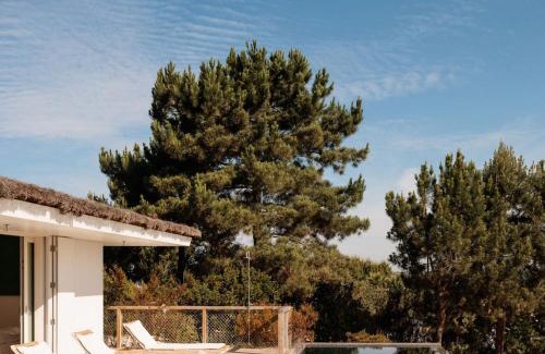 Carvalhal Villa | Relax at Campo de Arroz: Family-Friendly with Pool Access