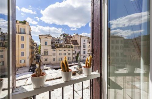 Navona Apartment | Elegant Campo dei Fiori Holiday Home - 4-Star Comfort Awaits