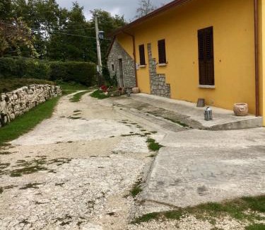 Castelpagano Bed & Breakfast | Experience Comfort at Campo della Corte: Guest Rated 9/10