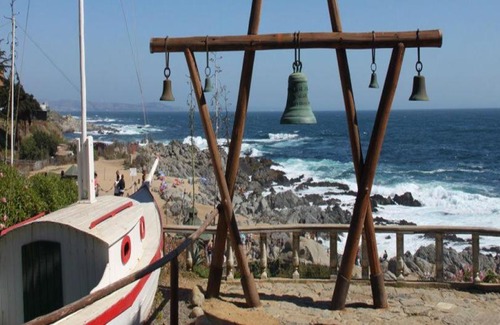 Isla Negra House | Ocean View Retreat at Campo Mar de Neruda