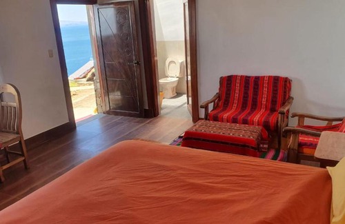 Isla del Sol Cabin | Cozy Oceanfront Retreat at Campo Santo, Rated 9.3/10