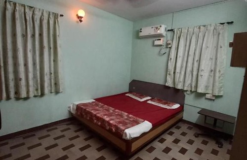 Caranzalem House | Top-Rated Campo Verde Rooms for Family Getaways